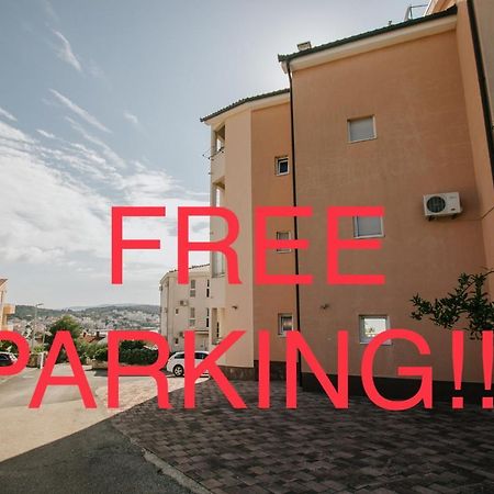 Apartman Sunny Apartment Trogir Exterior foto