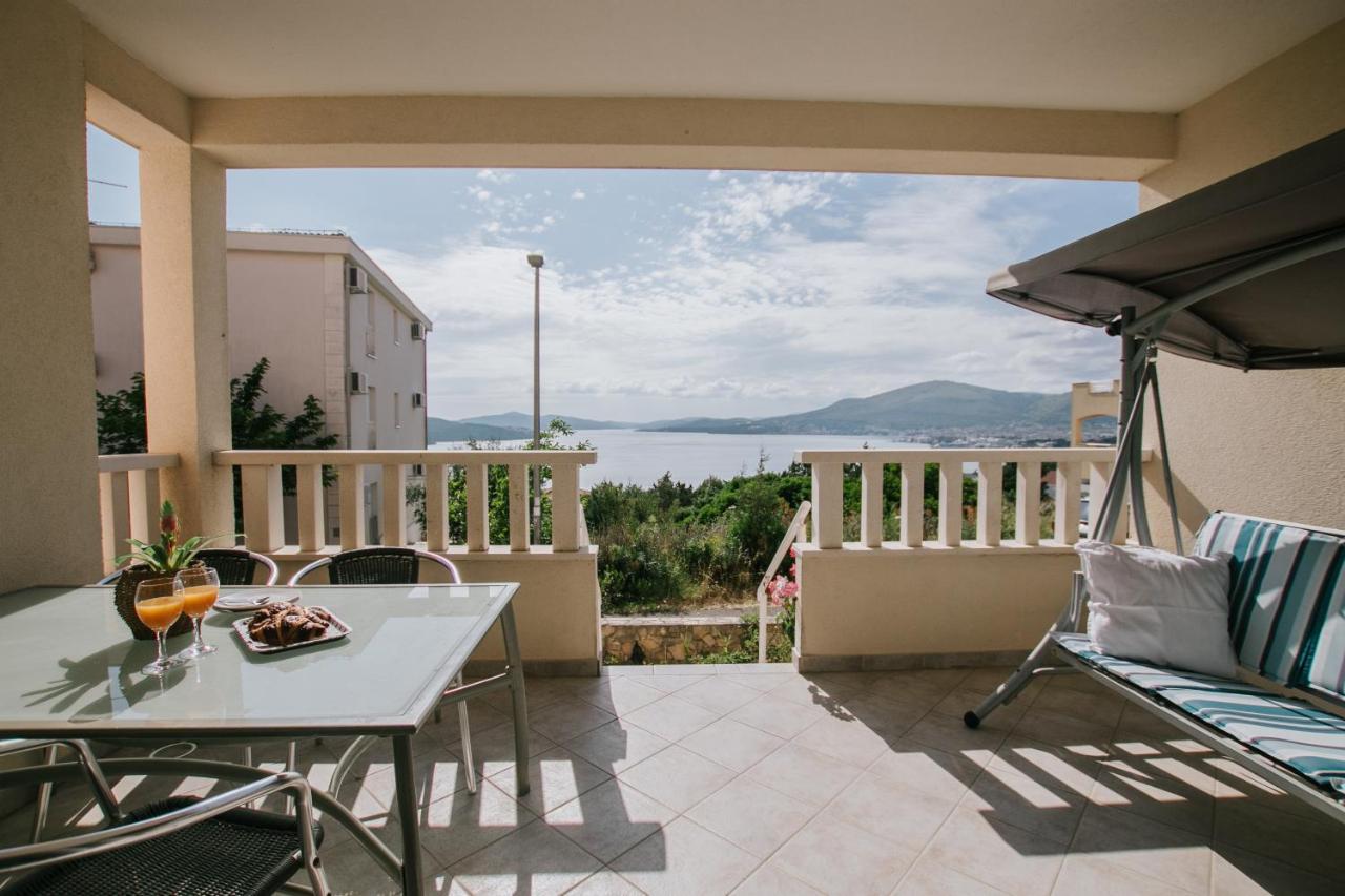 Apartman Sunny Apartment Trogir Exterior foto