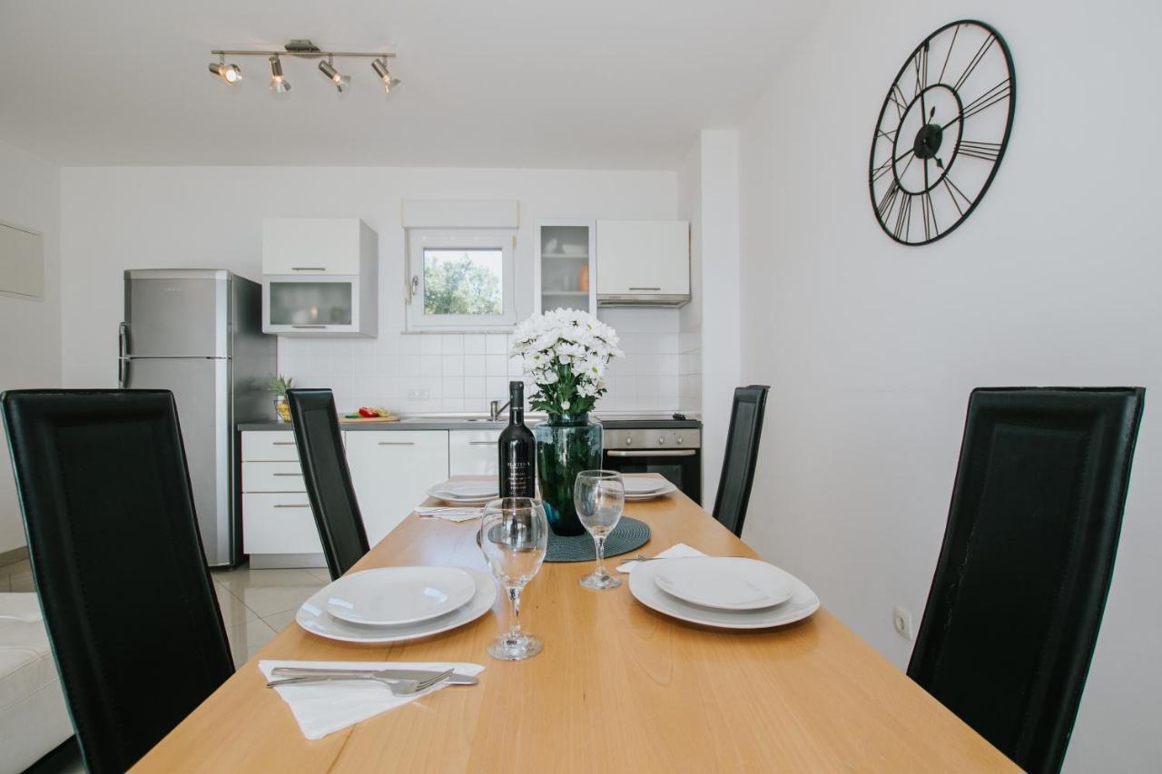 Apartman Sunny Apartment Trogir Exterior foto