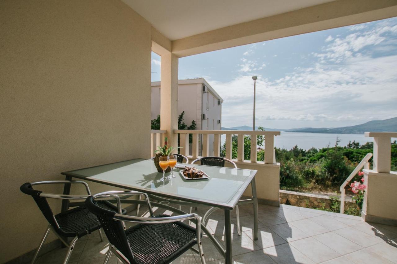 Apartman Sunny Apartment Trogir Exterior foto